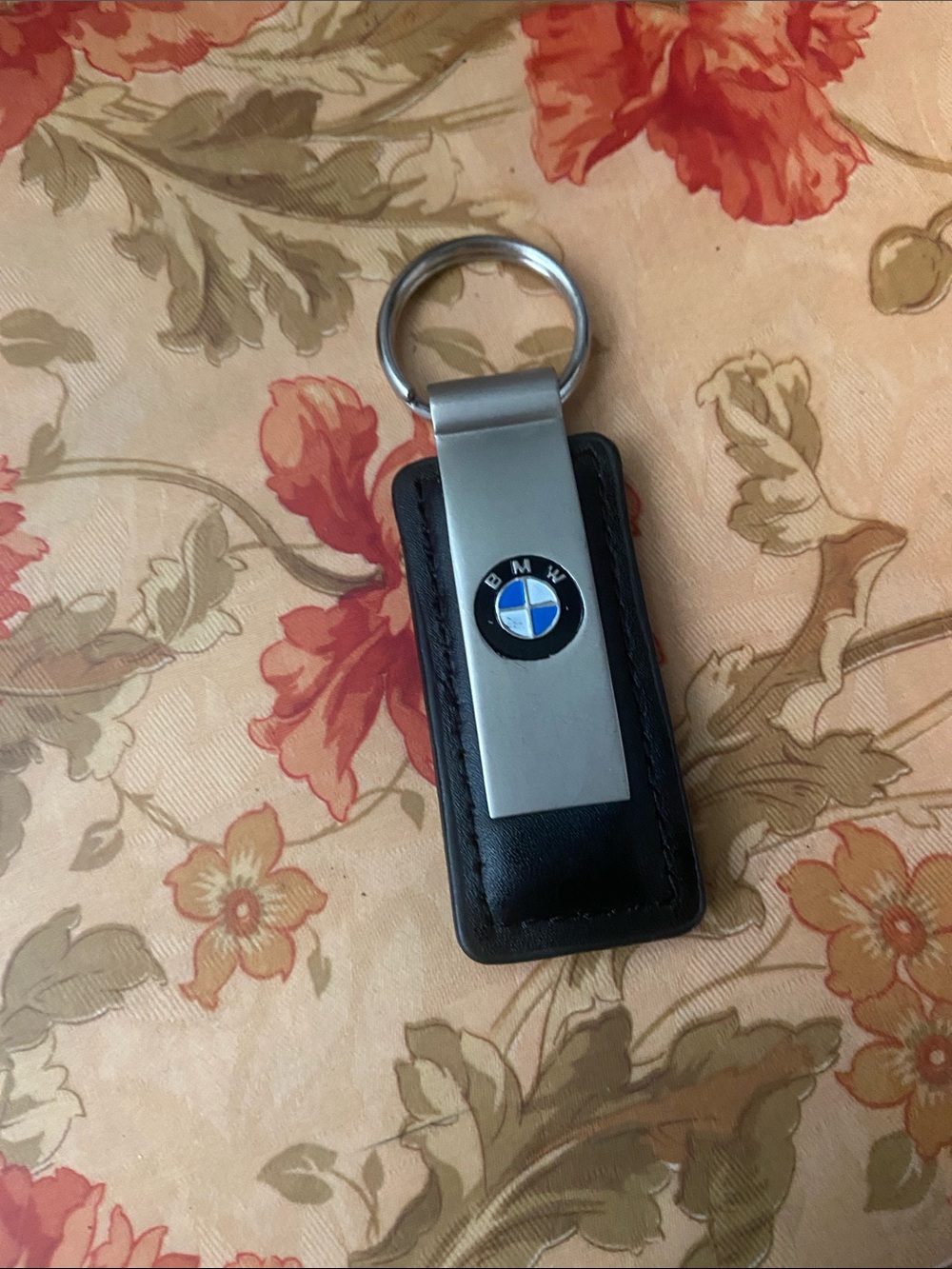 BMW Black and Silver Leather Metal VINTAGE Keychain. ORIGINALfrom Mainline BMW